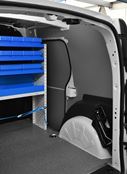 03_Podlážka z mramorovaného dřeva na Nissan NV250 zhotovené firmou Syncro